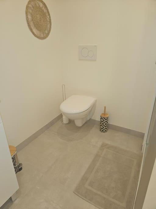 "La Tour", Logement Cosy, Au Calme Vertrieu Exterior photo